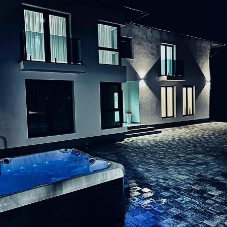 Vila Diamond Lux&Spa Sovata Exteriör bild
