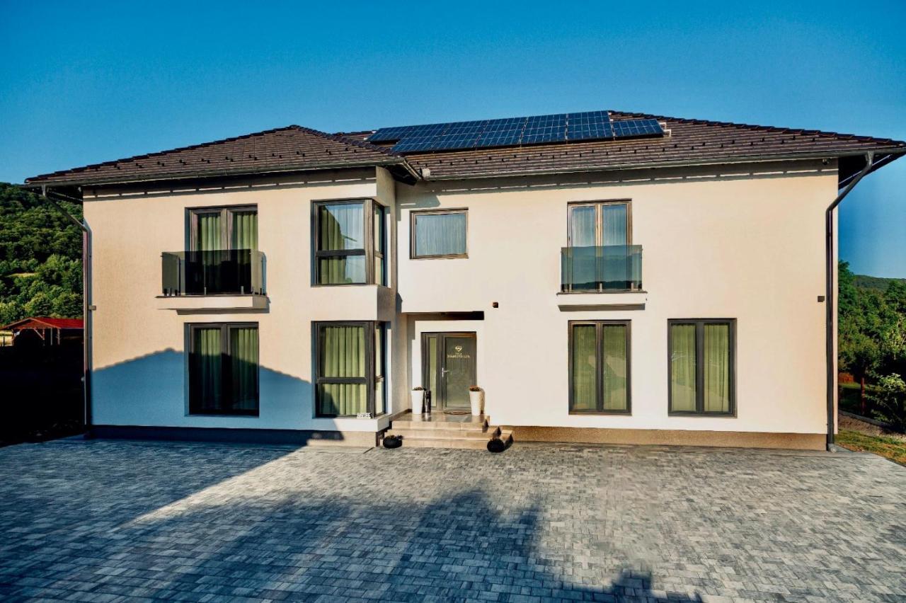 Vila Diamond Lux&Spa Sovata Exteriör bild