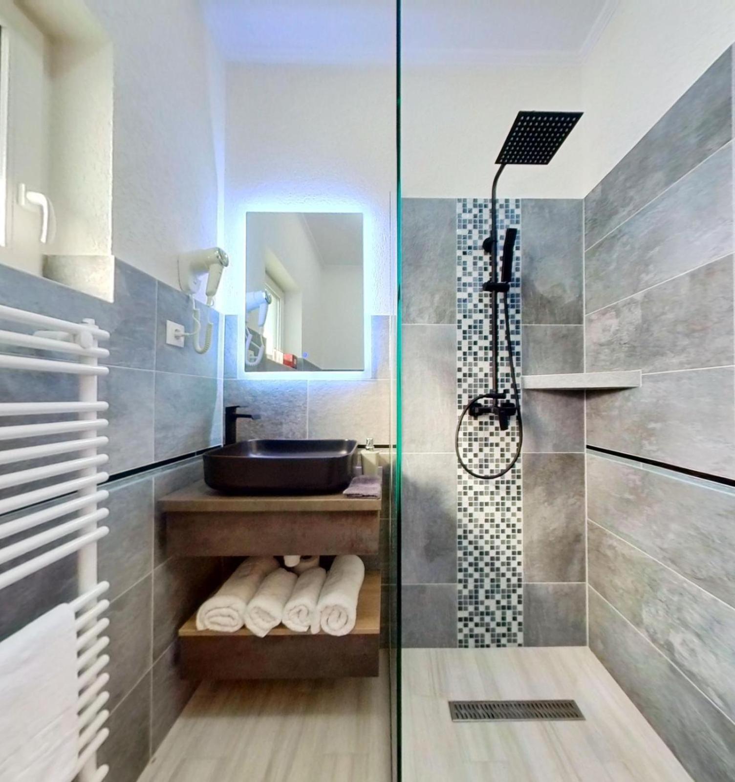 Vila Diamond Lux&Spa Sovata Exteriör bild